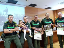 Agentes Medioambientales ayudan a recaudar fondos para una niña afectada por lisencefalia en Murcia