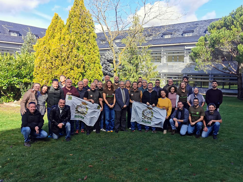 XXVI Asamblea de AEAFMA reúne a los agentes forestales y medioambientales en El Espinar