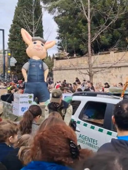 Tras los pasos de la ilusión: los Agentes Medioambientales escoltan a los Reyes Magos en Córdoba y Granada